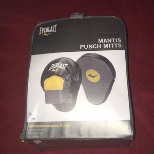 Mantis Punch Mitts